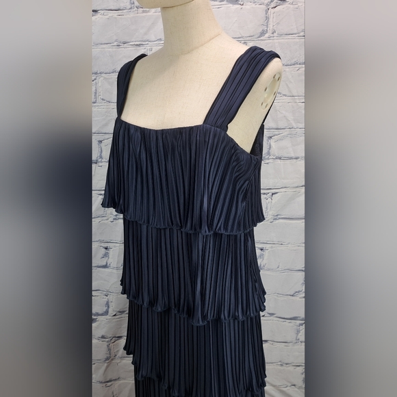 NEW DKNY Sleeveless Square Neck Tiered Ruffle Pleated Swing Dress Navy 6 US - Picture 6 of 16